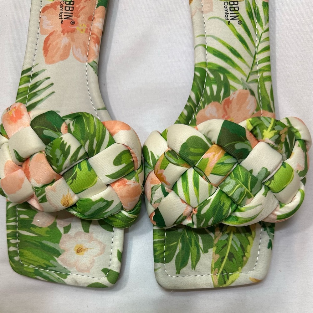 NWOT Cape Robbin Floral Braided Slide Sandals - Picture 3 of 4
